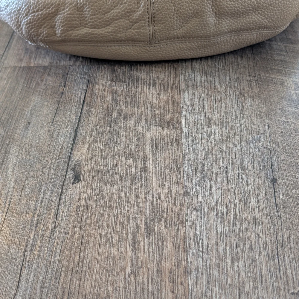 Michael Kors Tan Leather Shoulder Bag - Picture 4 of 7